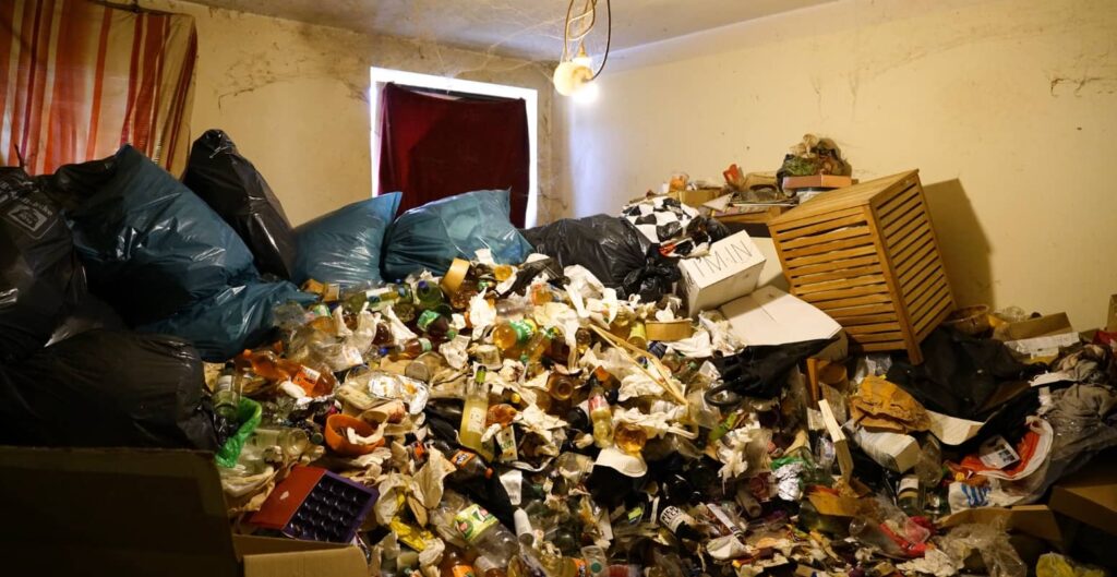 Beitragsbild: Extrem-Reinigung - Wie Profis mit Messie-Wohnungen umgehen