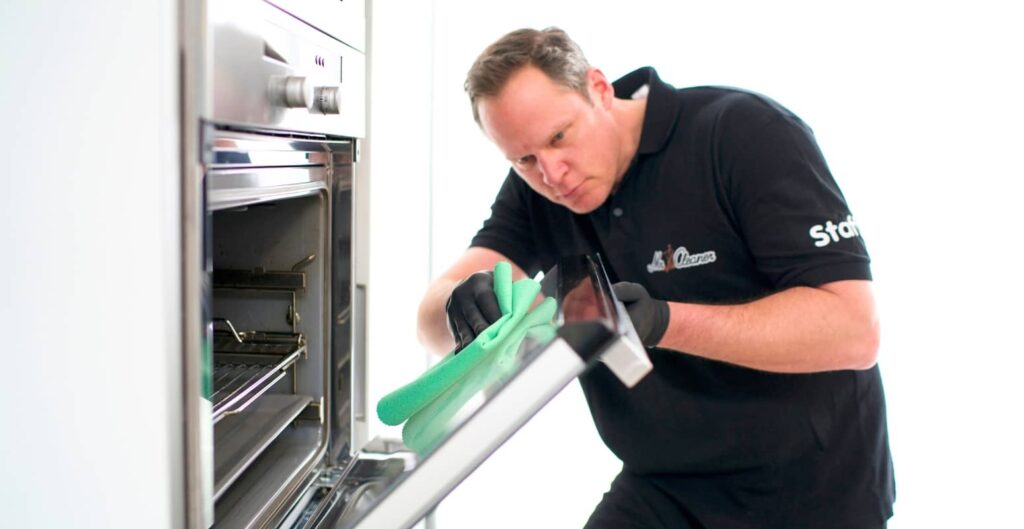 Beitragsbild: Endreinigung oder Umzugsreinigung? Mr. Cleaner erklärt den feinen Unterschied